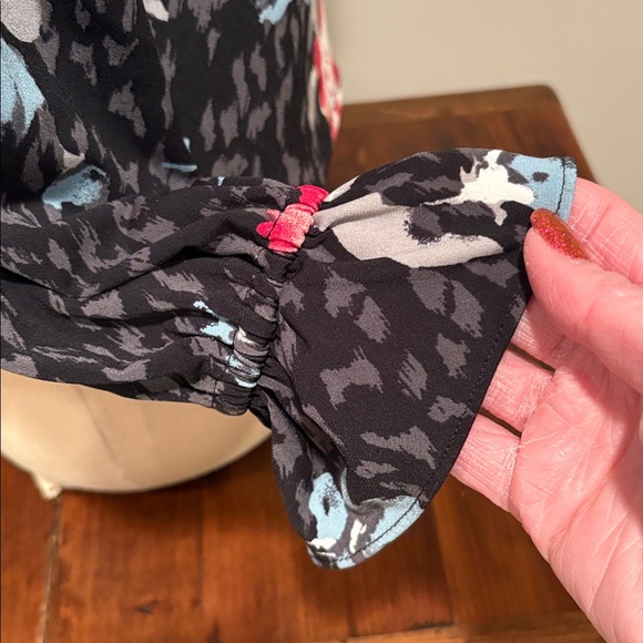 White House Black Market Floral Long Sleeve Top Size XS - Picture 5 of 12